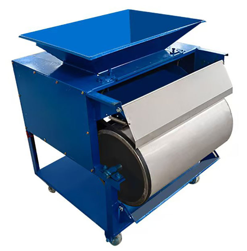 12.12兩出口不銹鋼磁選機(jī)一臺(tái) 叉車(chē)鏟斗一臺(tái) 單筒中磁吸鐵機(jī)一臺(tái)